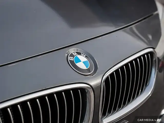 2013 BMW 3 Series 4dr Sdn 335i xDrive AWD in Cars & Trucks in City of Toronto - Image 7