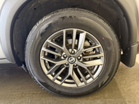 Welcome Ontario customers! All our vehicles are Ontario safety check/e-tested. We offer financing ad... (image 9)