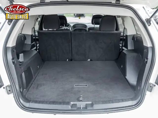 2015 Dodge Journey in Cars & Trucks in London - Image 8