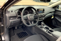 Blind Spot Warning,lane Departure Warning,heated Seats,apple Care Play,back Up Camera,7 Inch Touch S... (image 6)