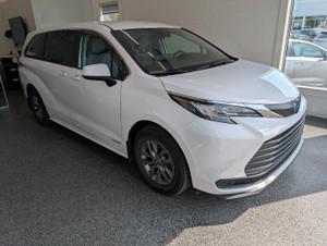 2021 Toyota Sienna LE AWD