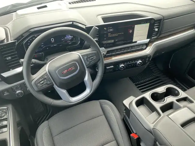 2025 GMC Sierra 1500 Crew Cab Standard Box 4-Wheel Drive SLE for in Cars & Trucks in Grande Prairie - Image 11
