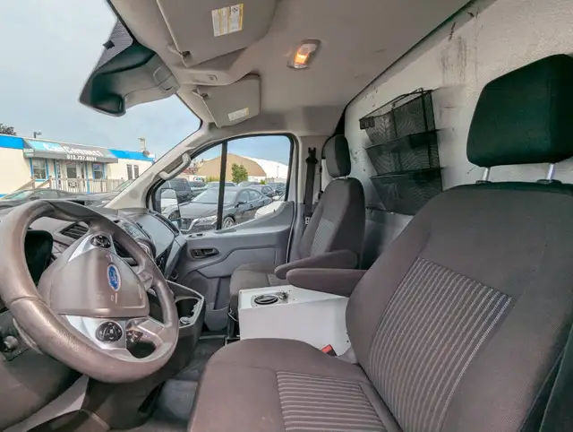 2019 Ford Transit-150 dans Autos et camions dans Ottawa - Image 17
