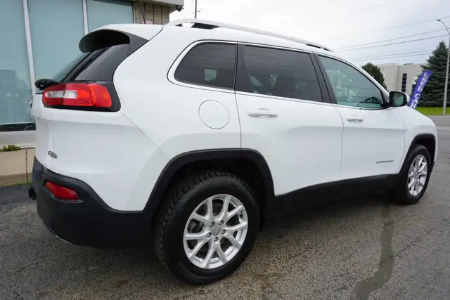 2017 Jeep Cherokee in Cars & Trucks in Oakville / Halton Region - Image 8