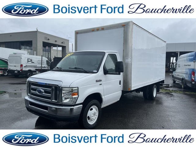 2011 Ford Econoline E-450 Super renforcé 158 po DRW Ford Econoli in Cars & Trucks in Longueuil / South Shore