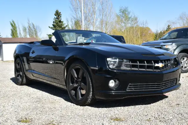 2011 Chevrolet Camaro ***RAG TOP, AUTO, LOW KM*** in Cars & Trucks in Calgary - Image 8