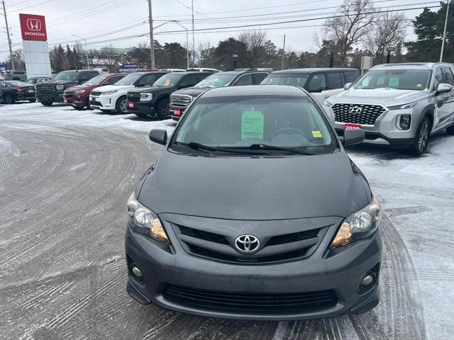 2012 Toyota Corolla S | Value Inspected Vehicle | Bluetooth in Cars & Trucks in London - Image 2