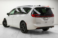 Your whole family will ride in style in this Carfax 1 owner, accident-free 2023 Chrysler Pacifica wi... (image 5)