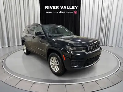HEATED FRONT SEATS, ADAPTIVE CRUISE CONTROL, BLIND SPOT MONITOR, LED HEADLIGHTS, REAR PARKING AID, L...