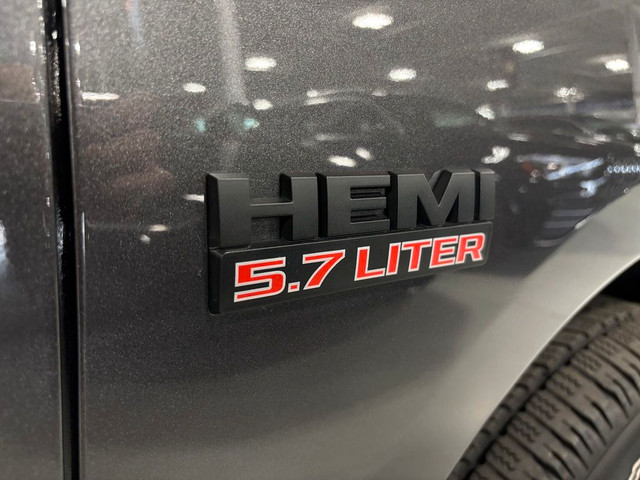 2023 Ram 1500 Classic Express|V8HEMI|4X4|QUADCAB|LONGBED|HEATEDS in Cars & Trucks in City of Toronto - Image 4