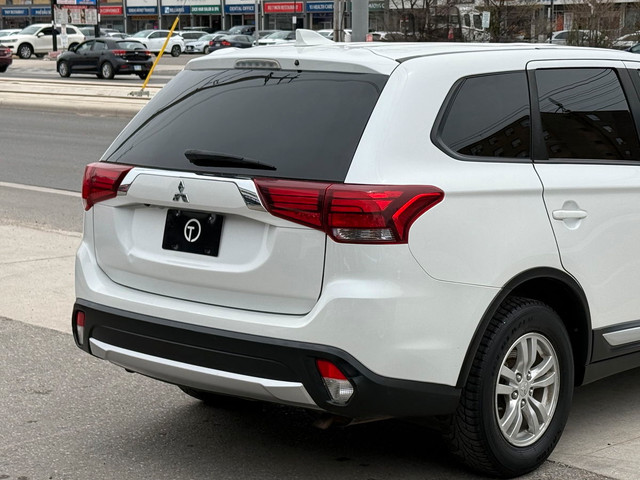 2017 Mitsubishi Outlander ES | BACK UP CAMERA | in Cars & Trucks in City of Toronto - Image 3