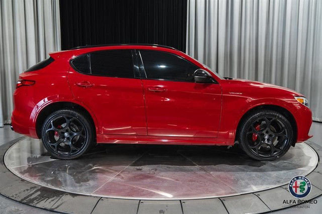 2022 Alfa Romeo Stelvio ti in Cars & Trucks in Edmonton - Image 4