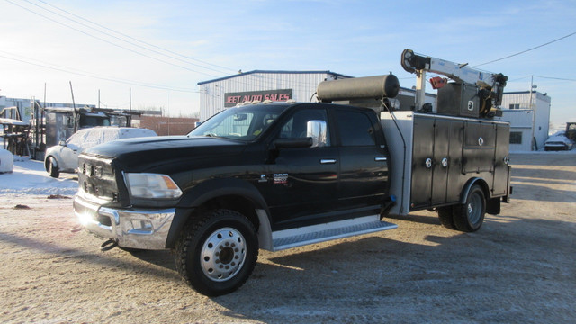 2012 DODGE RAM 5500 CREW CAB LARAMIE SERVICE TRUCK WITH CRANE in Cars & Trucks in Edmonton - Image 3