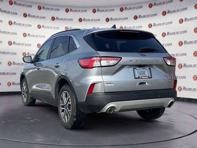  2021 Ford Escape SEL AWD WITH/ HEATED SEATS AND REMOTE START in Cars & Trucks in Calgary - Image 4