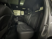 Le Land Rover Defender 110 P400 X-Dynamic SE 2024 est un VUS pleine grandeur équipé d’un moteur six... (image 7)