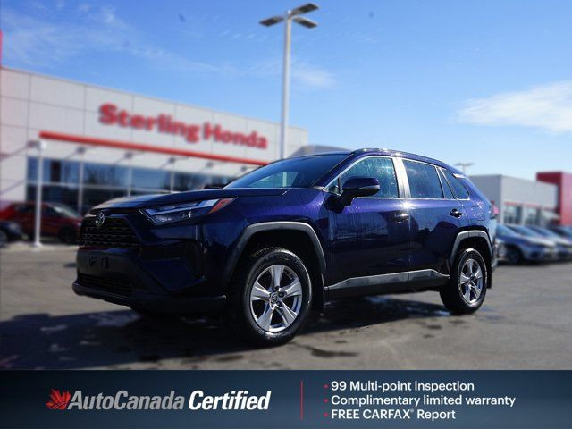 2022 Toyota RAV4 XLE | Remote Starter | AWD | 1 Owner in Cars & Trucks in Hamilton