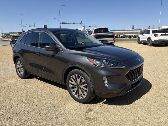 2020 Ford Escape Titanium Hybrid in Cars & Trucks in Edmonton