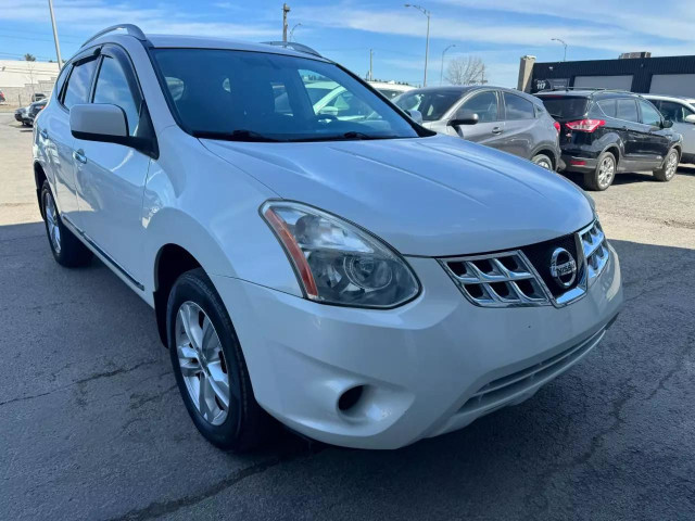 2011 NISSAN Rogue SV in Cars & Trucks in Laval / North Shore