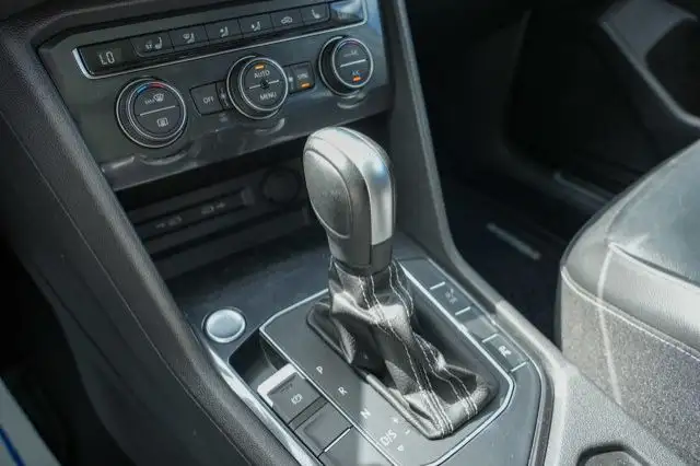 2021 Volkswagen Tiguan Highline in Cars & Trucks in Calgary - Image 15