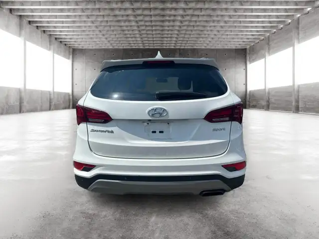 2017 Hyundai Santa Fe Sport 2.4 Premium in Cars & Trucks in Oshawa / Durham Region - Image 6
