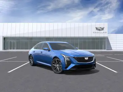 Le Cadillac CT5 2025 version Luxe Haut De Gamme, offert en démonstrateur chez Deschamps Chevrolet Bu...