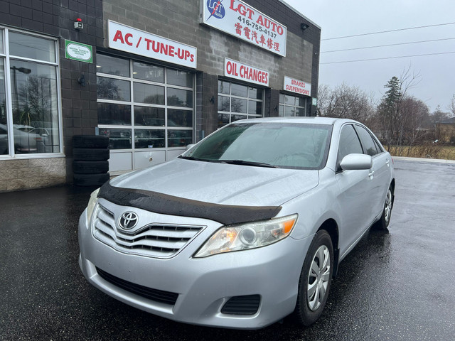 2010 Toyota Camry LE Clothe Interior 2 Sets of Tires Certified in Cars & Trucks in City of Toronto