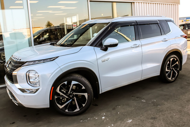 2023 Mitsubishi Outlander PHEV GT in Cars & Trucks in Edmonton