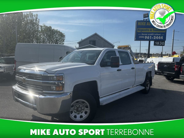Chevrolet Silverado 3500HD 4RM, cabine multiplace, 154 po, WT 20 in Cars & Trucks in Laval / North Shore