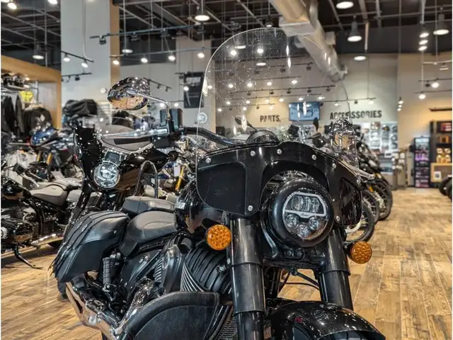 2022 Indian Motorcycle Super Chief ABS // Black Metallic in Street, Cruisers & Choppers in Winnipeg - Image 4