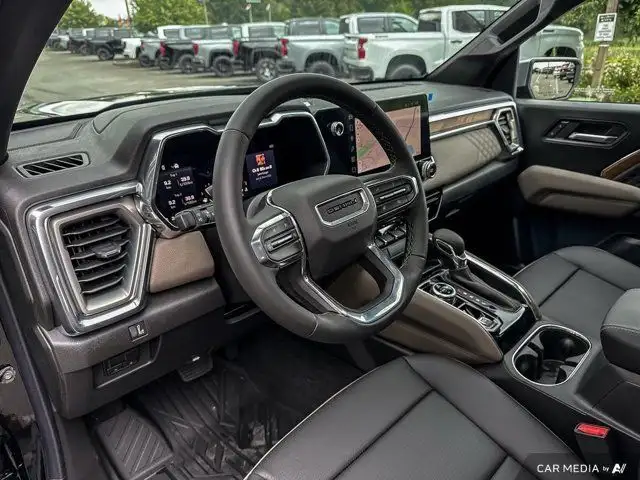 2025 GMC Canyon Denali in Cars & Trucks in Cowichan Valley / Duncan - Image 19