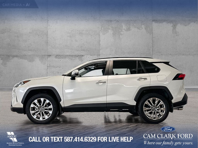 2019 Toyota RAV4 Limited ONE OWNER | 3M | SUNROOF | LEATHER in Cars & Trucks in Calgary - Image 4