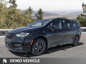 2024 Chrysler Pacifica Premium S Appearance