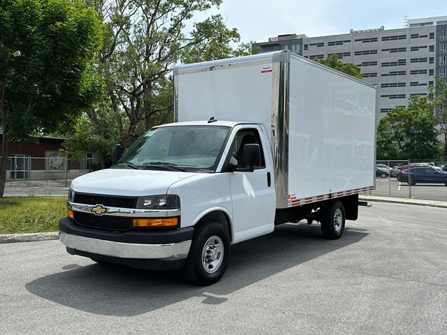  2023 Chevrolet Express 3500 3500 Van 14 Foot box - Rent for $15 in Cars & Trucks in City of Montréal