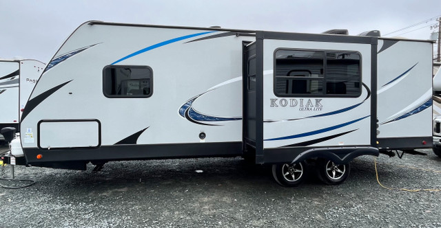 2018 Dutchman Kodiak 2 Slides $32,999 in Travel Trailers & Campers in Bedford - Image 4