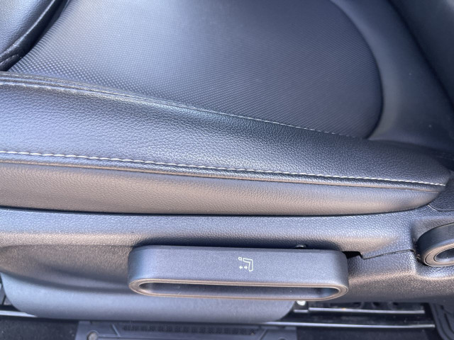 2019 MINI 3 Door in Cars & Trucks in Calgary - Image 4