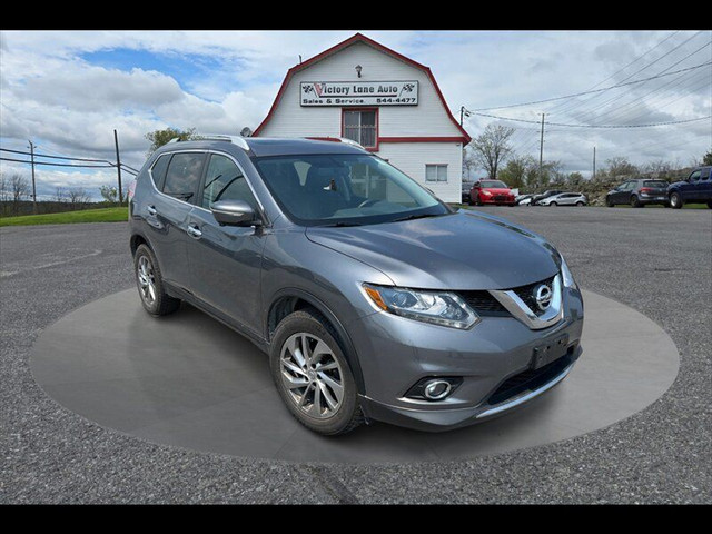 2015 Nissan Rogue SL in Cars & Trucks in Kingston