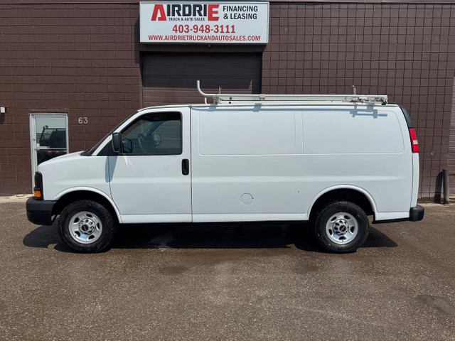 2012 GMC Savana Cargo Van 3500 in Cars & Trucks in Calgary