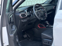 Technology package, sun+liftgate package, Driver Confidence Package, sunroof, all wheel drive, and m... (image 8)