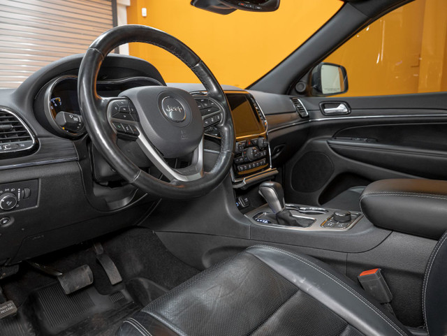 2021 Jeep Grand Cherokee 80E ANNIV 4X4 *TOIT* NAV GR REMORQ SIÈG in Cars & Trucks in Laurentides - Image 2