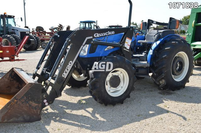 2005 New Holland TN60A Tractor in Farming Equipment in Grand Bend - Image 2