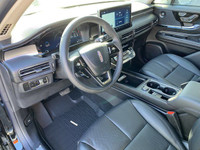 This Executive Driven Lincoln has been carefully driven by one of our employees or as a courtesy ser... (image 3)