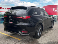 Experience the commanding presence and agile performance of this 2025 Mazda CX-70 GS-L MHEV. This bl... (image 5)