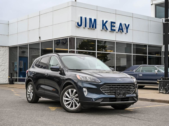2022 Ford Escape Hybrid Titanium Hybrid in Cars & Trucks in Ottawa