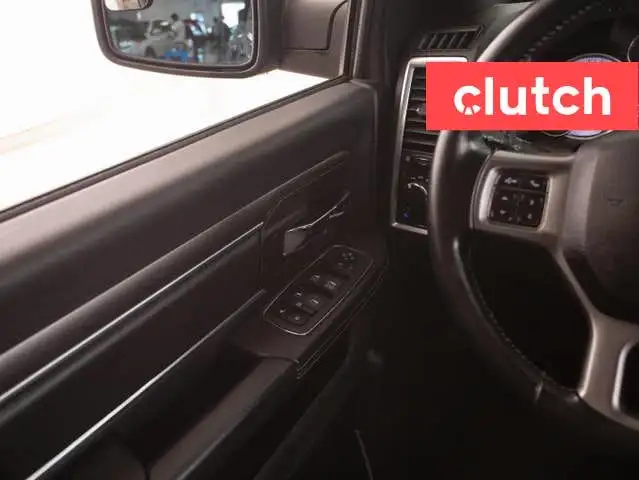 2021 Ram 1500 Classic Warlock Crew Cab 4x4 w/ Apple CarPlay & An in Cars & Trucks in City of Toronto - Image 23