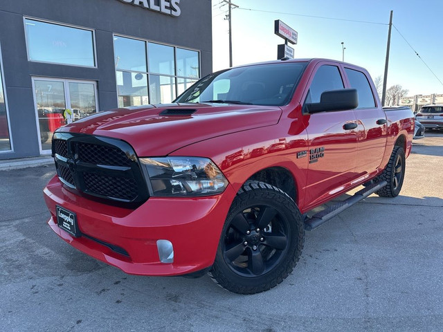 2022 Ram 1500 Classic Express 5.7 in Cars & Trucks in Winnipeg