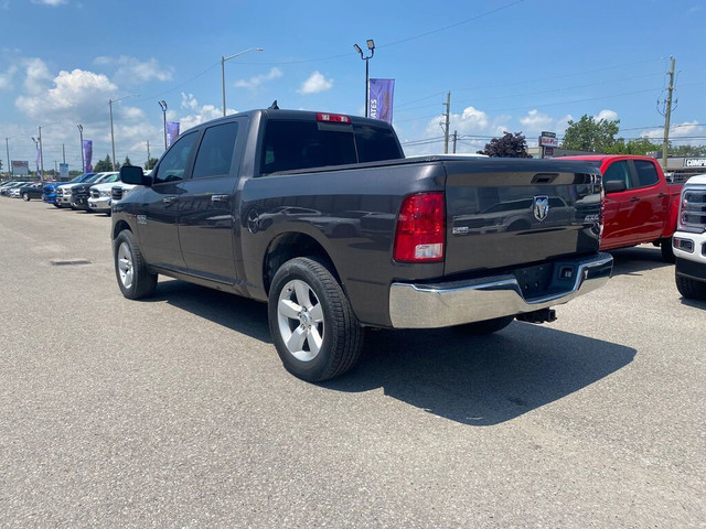 2018 Ram 1500 SLT Crew Cab 4x4 in Cars & Trucks in Barrie - Image 2