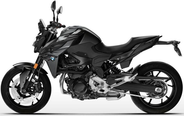 2024 BMW F900R TRIPLE BLACK in Touring in Laval / North Shore