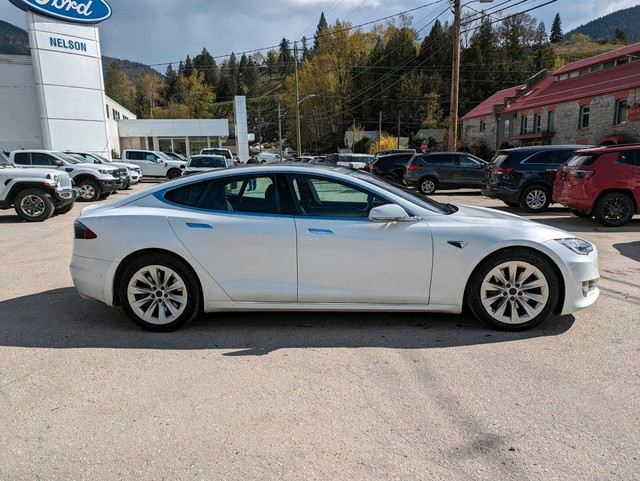  2017 Tesla Model S 75D AWD, 1-Speed Automatic, 4-Door Large Pas in Cars & Trucks in Nelson - Image 2