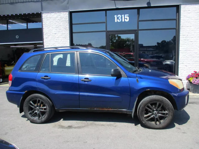 2002 TOYOTA RAV4 4X4 MANUELLE 5 VITESSES in Cars & Trucks in Longueuil / South Shore - Image 4