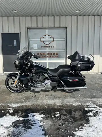 2025 Harley-Davidson FLHXU - Street Glide Ultra in Sport Touring in Winnipeg - Image 5